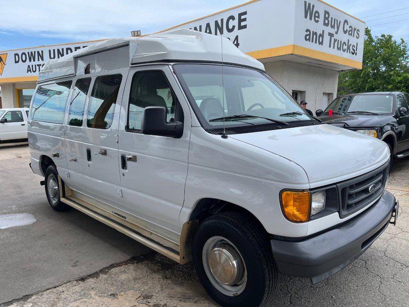 Used 2004 Ford E-350 and Econoline 350 XL image 3