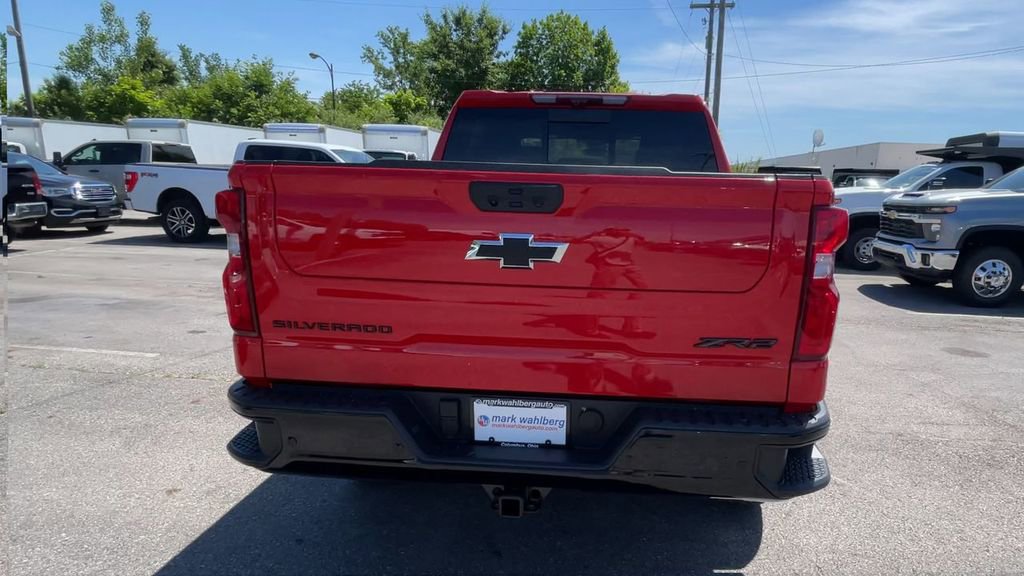 New 2026 Chevrolet Silverado 1500 ZR2 w/ LPO, Dark Essentials Package AWD/4WD image 9