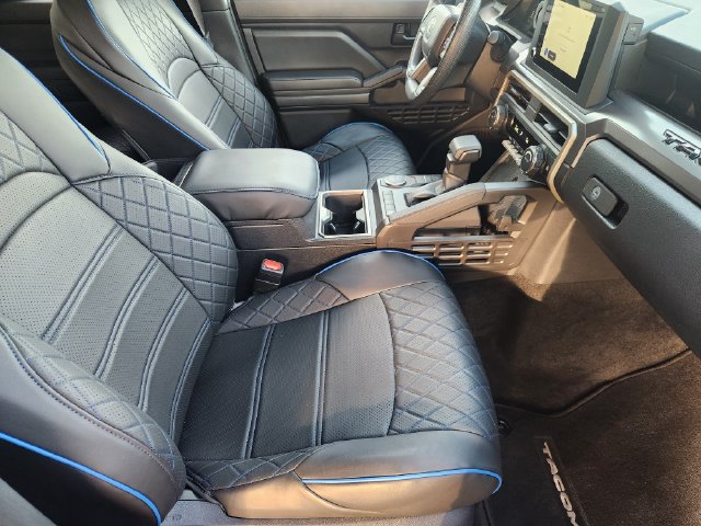 Used 2025 Toyota Tacoma SR5 RWD image 14