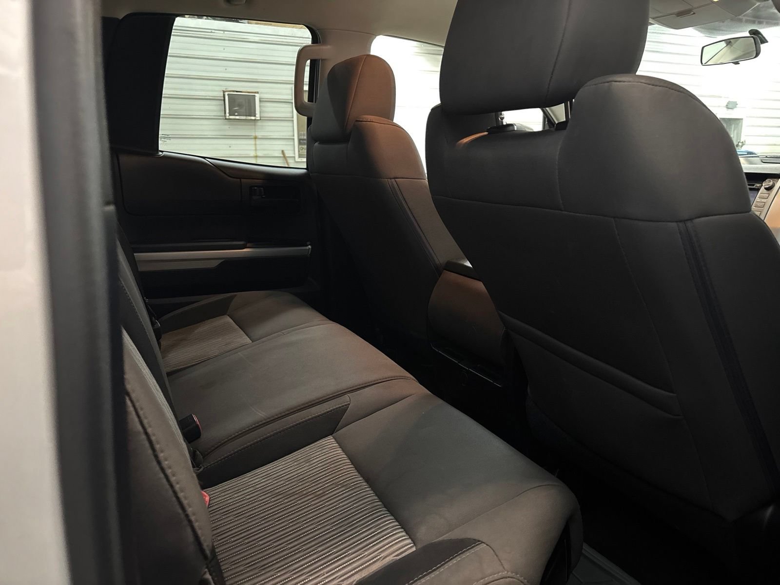 Used 2015 Toyota Tundra SR5 AWD/4WD image 31