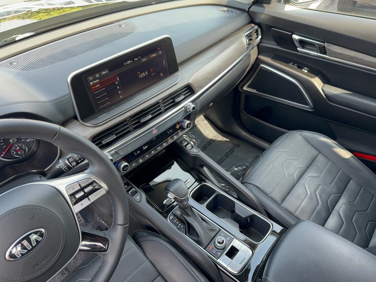 Used 2020 Kia Telluride SX w/ SX Prestige Package AWD/4WD image 22