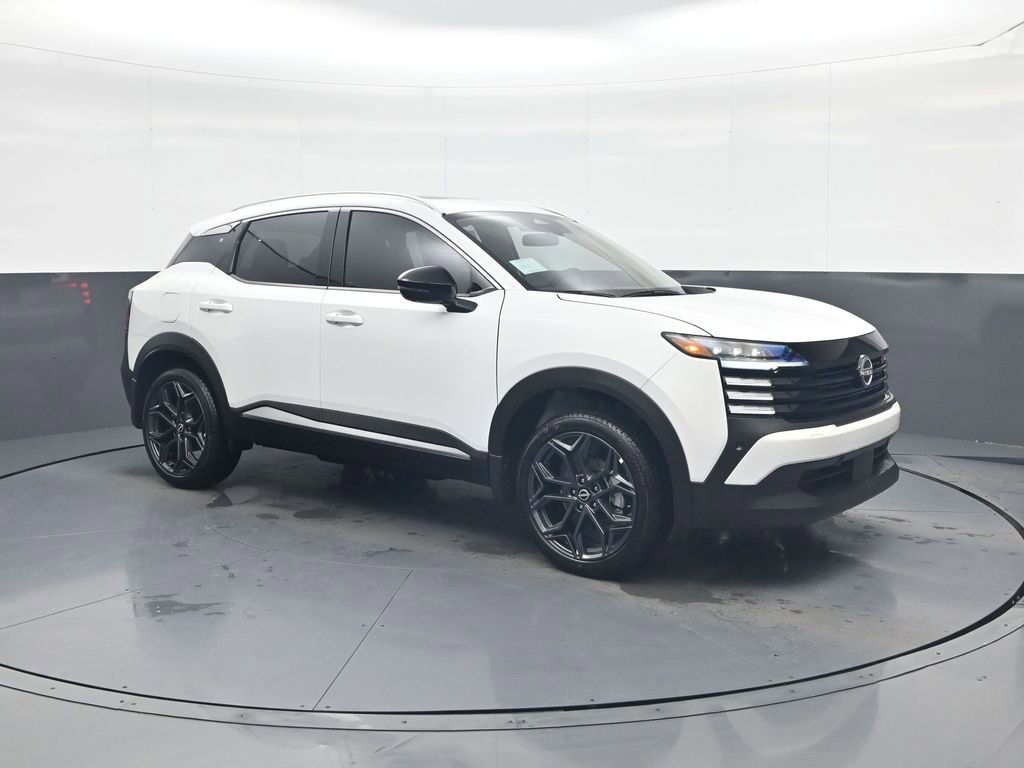 New 2026 Nissan Kicks SR