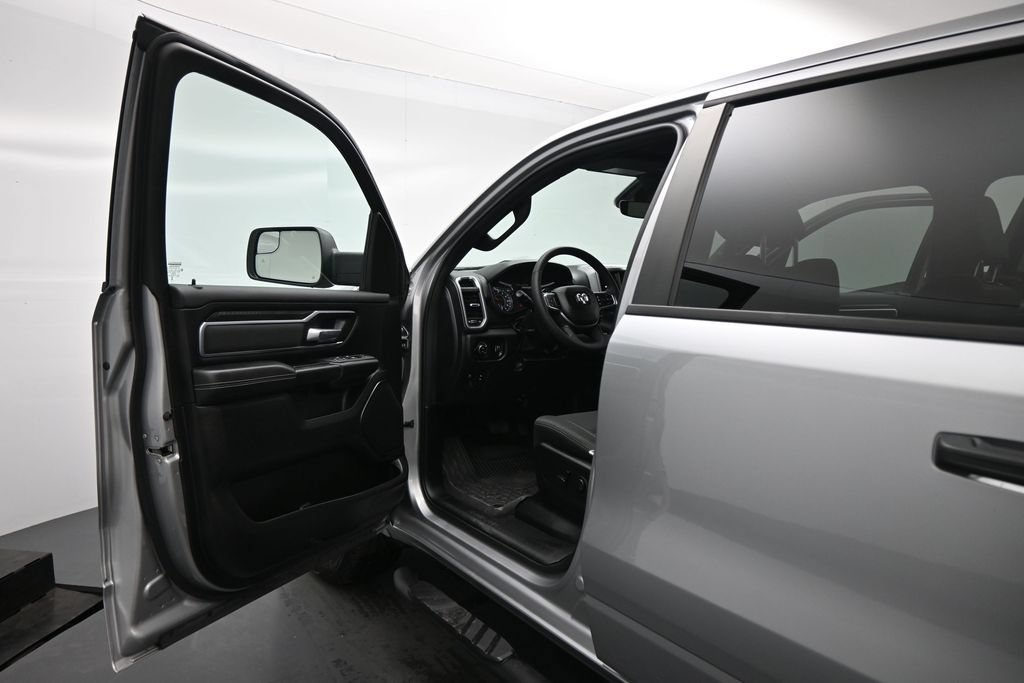 Used 2025 RAM 1500 Big Horn RWD image 9