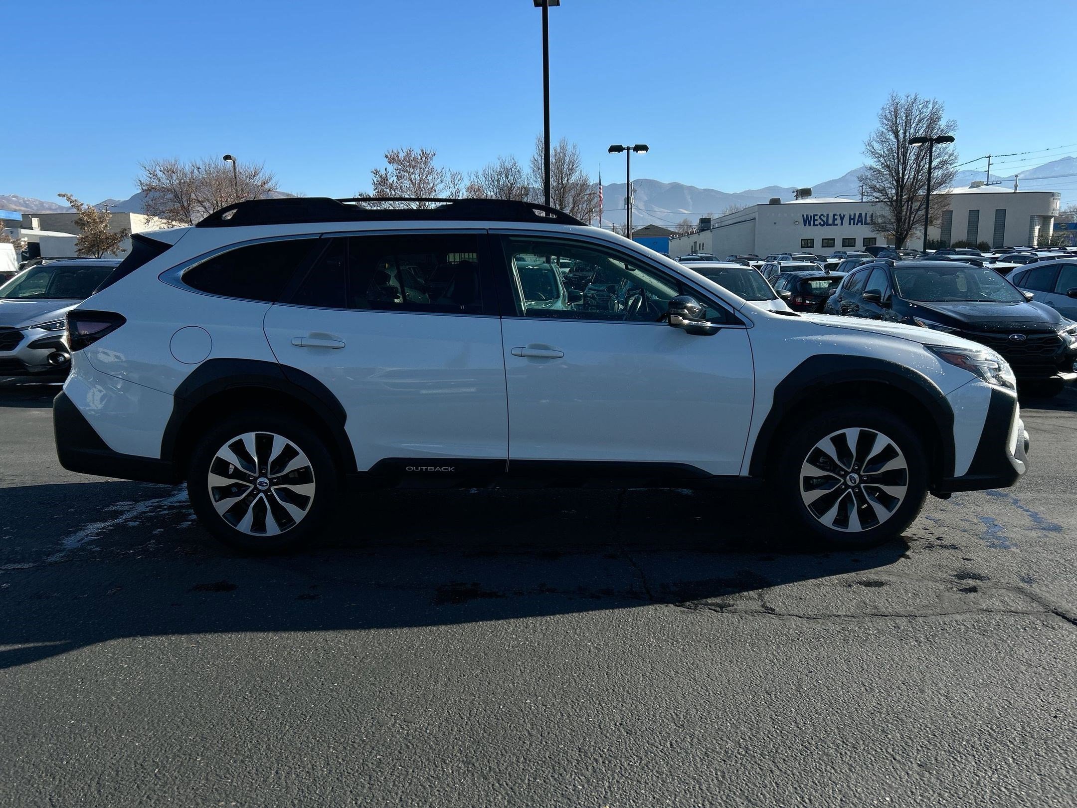 Certified 2023 Subaru Outback Limited image 2