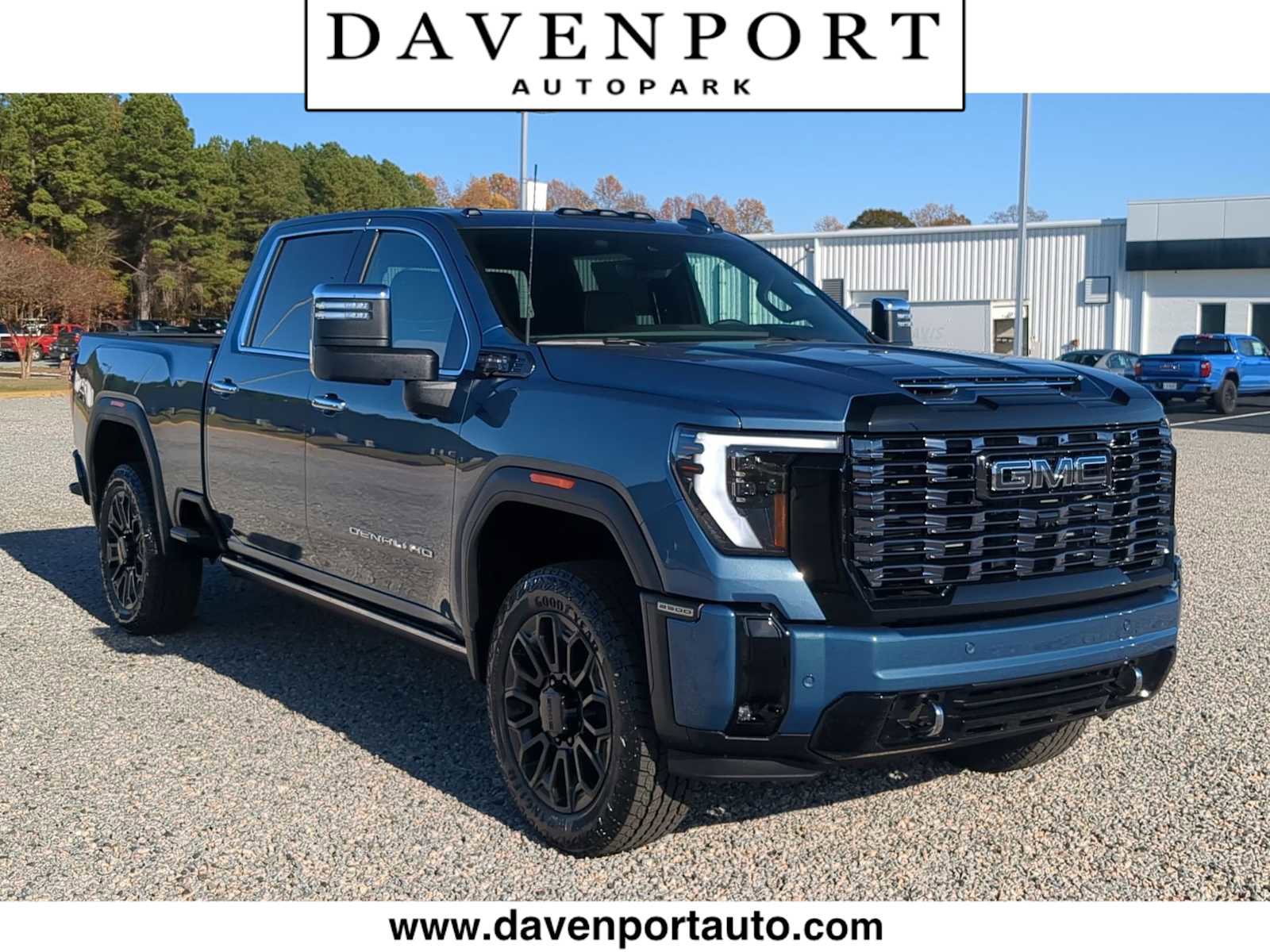 New 2026 GMC Sierra 2500 Denali Ultimate w/ LPO, Black Badging Package