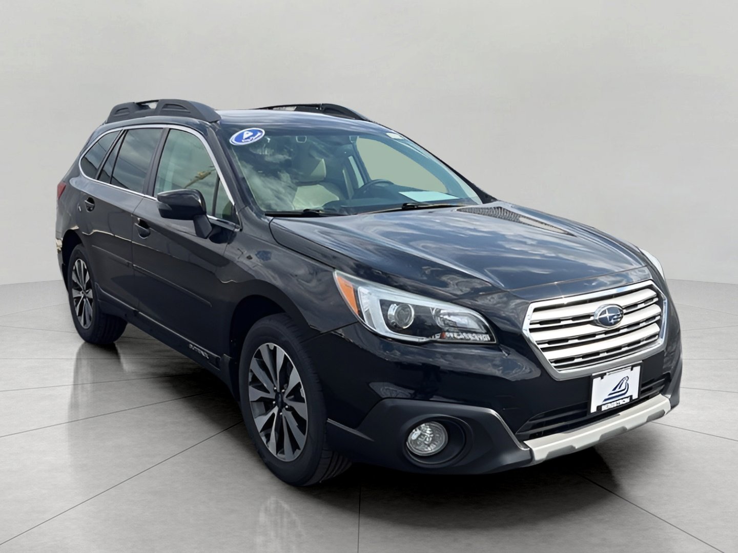 Used 2015 Subaru Outback 3.6R Limited AWD/4WD image 1