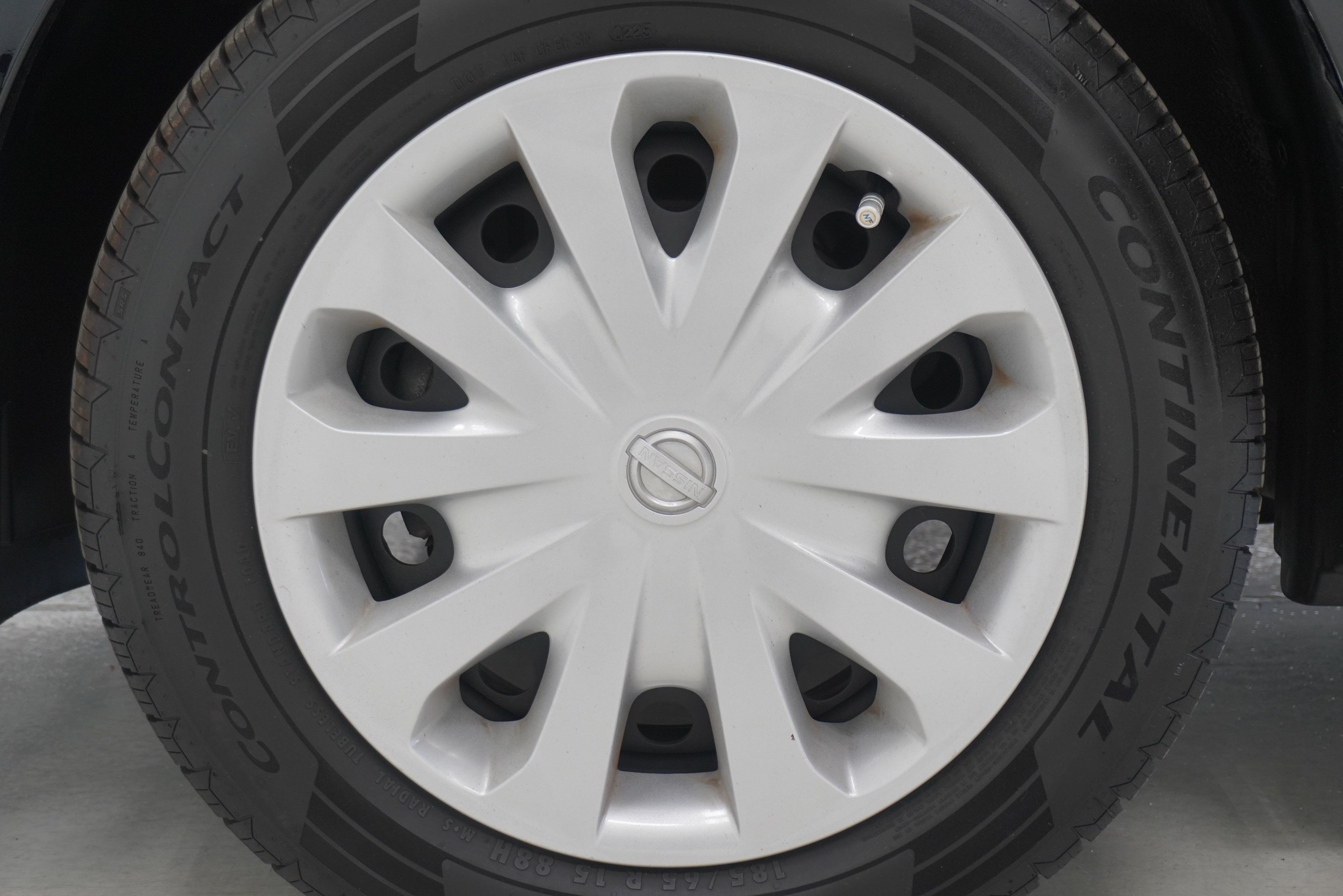 Used 2019 Nissan Versa S FWD image 24