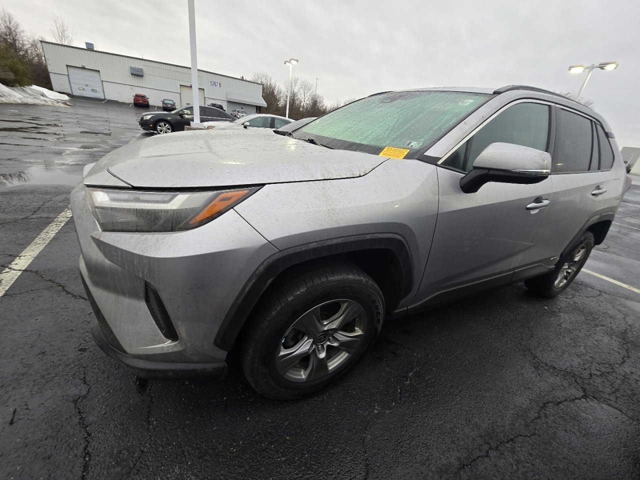 Certified 2022 Toyota RAV4 XLE w/ Convenience Package image 4