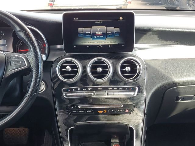 Used 2018 Mercedes-Benz GLC 300 4MATIC image 38