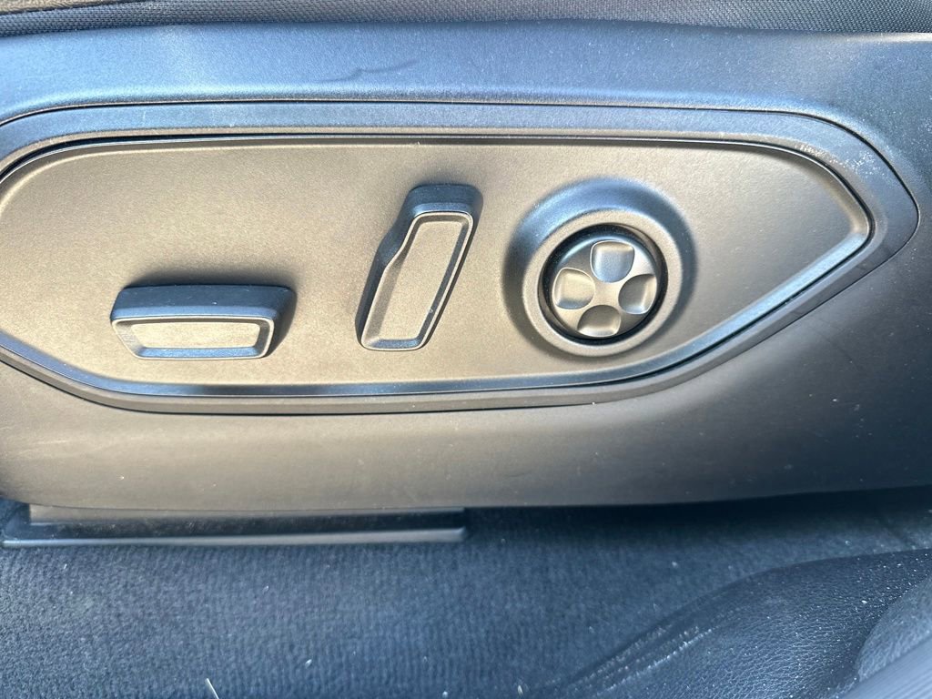 Used 2024 Jeep Grand Cherokee L Limited w/ Luxury Tech Group II image 47