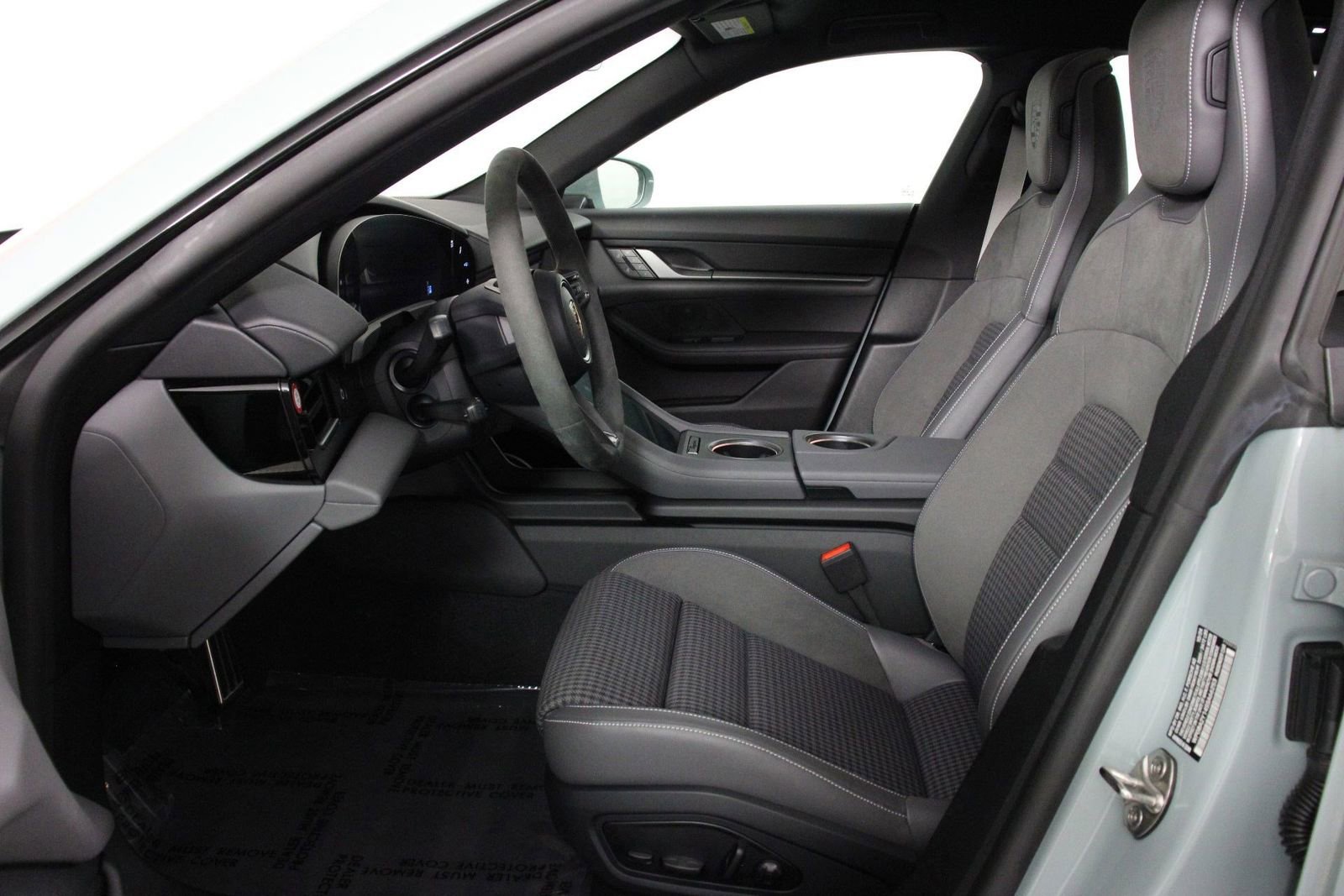 Certified 2025 Porsche Taycan 4 Cross Turismo image 5