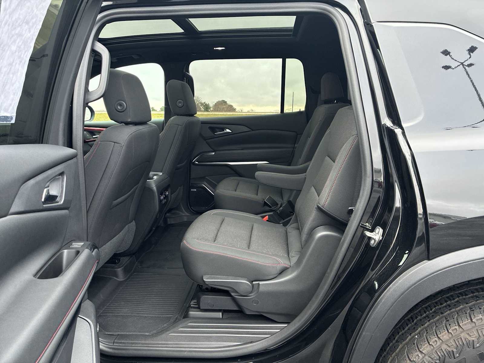 Used 2024 Chevrolet Traverse Z71 w/ Enhanced Driving Package image 25