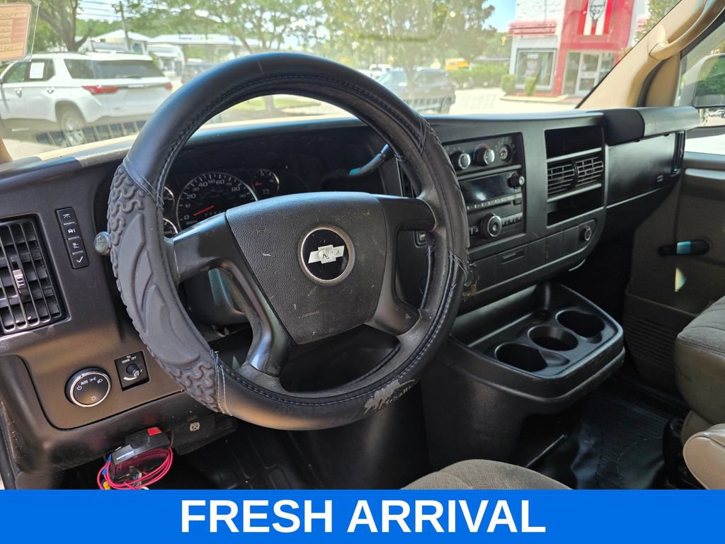 Used 2009 Chevrolet Express 1500 RWD image 9