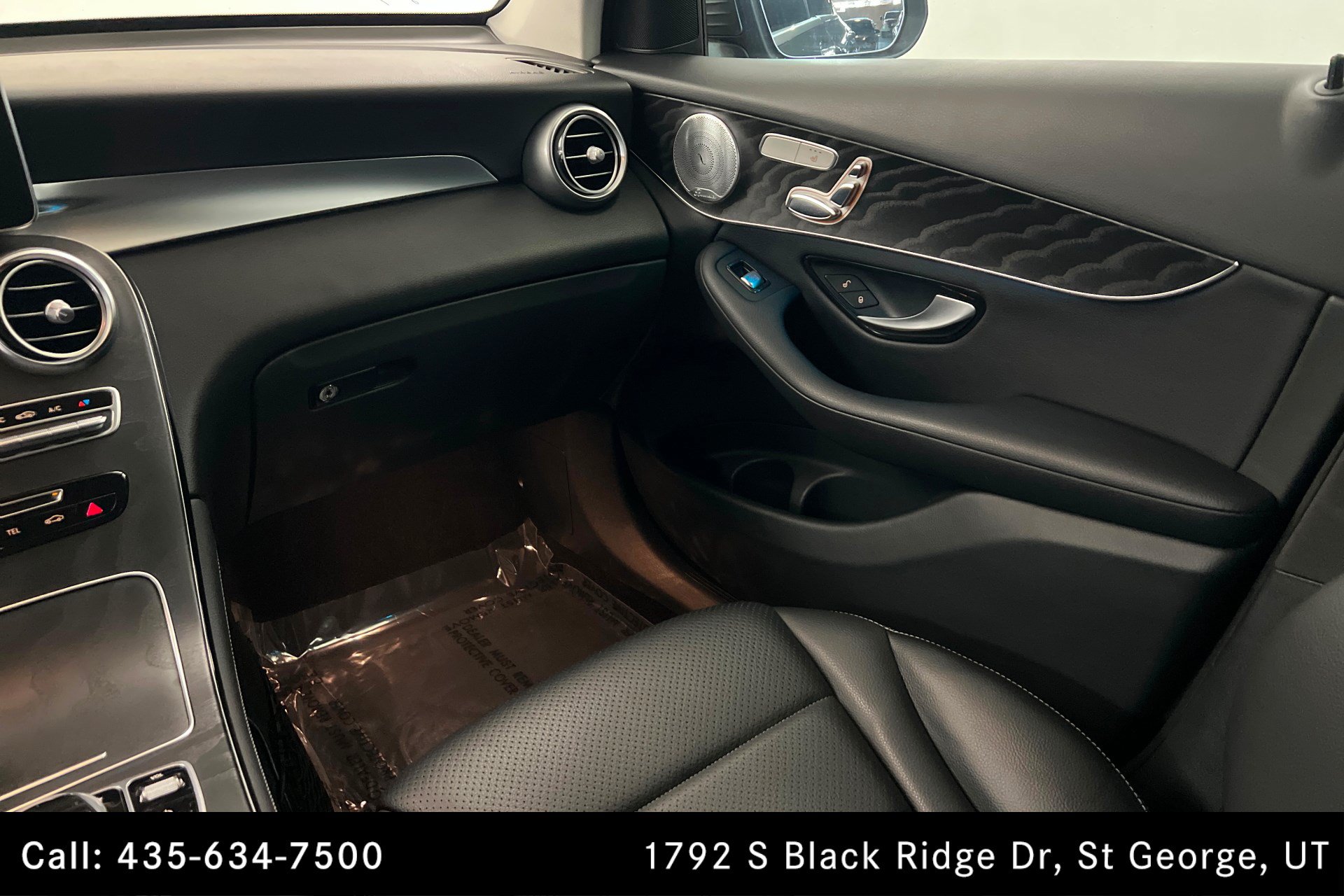 Used 2017 Mercedes-Benz GLC 300 4MATIC Coupe image 10