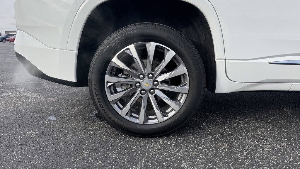 Used 2023 Chevrolet Traverse Premier image 37