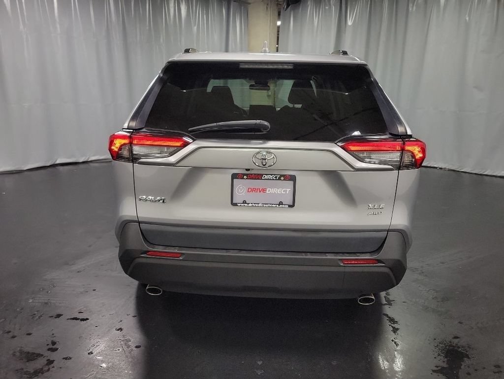 Used 2019 Toyota RAV4 XLE w/ Convenience Package AWD/4WD image 7