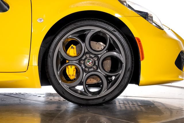 Used 2016 Alfa Romeo 4C Spider w/ Spider Track Package 4 RWD image 15
