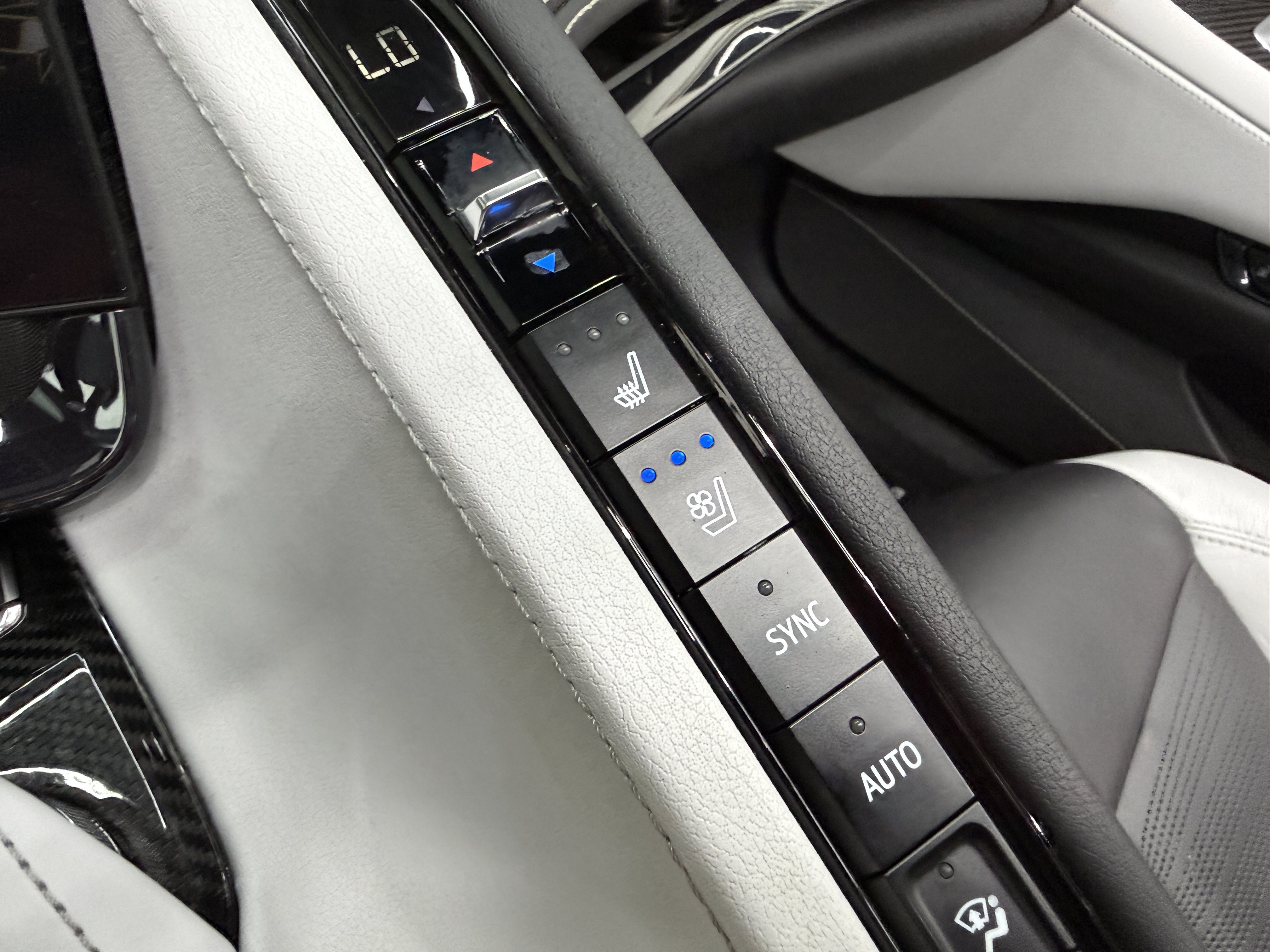 Used 2023 Chevrolet Corvette Stingray Preferred Cpe w/ Z51 Performance Package RWD image 27