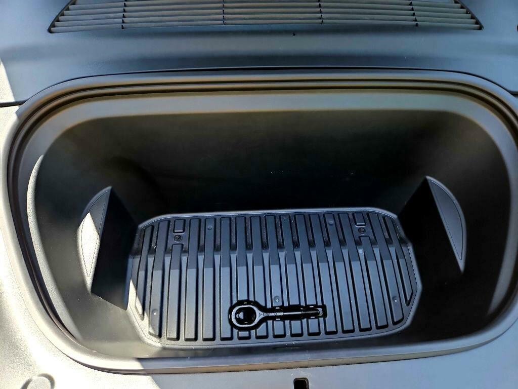 Used 2021 Tesla Model Y Performance image 24