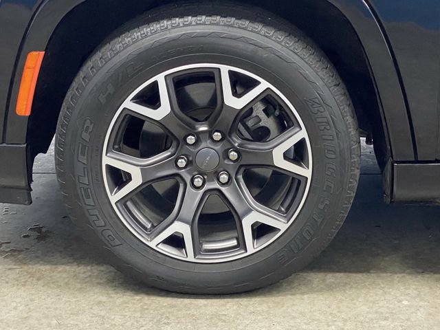 Used 2023 Jeep Wagoneer L Series III w/ Preferred Equipment Group image 45