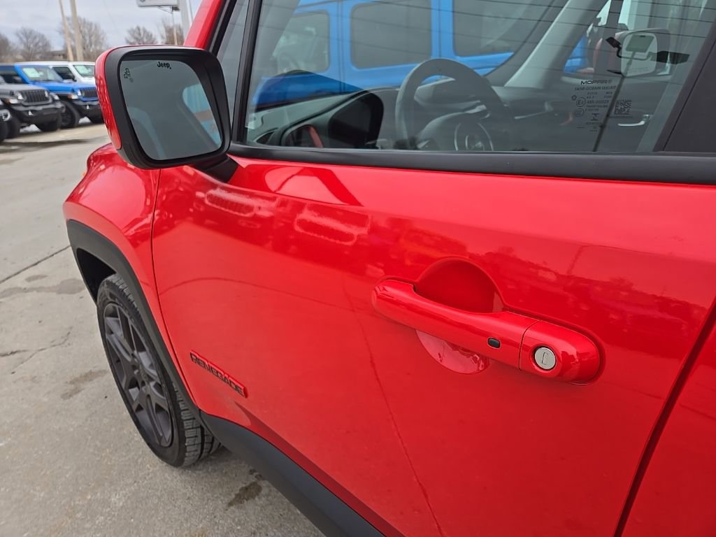 Used 2022 Jeep Renegade Latitude w/ Sun/Sound Group image 25