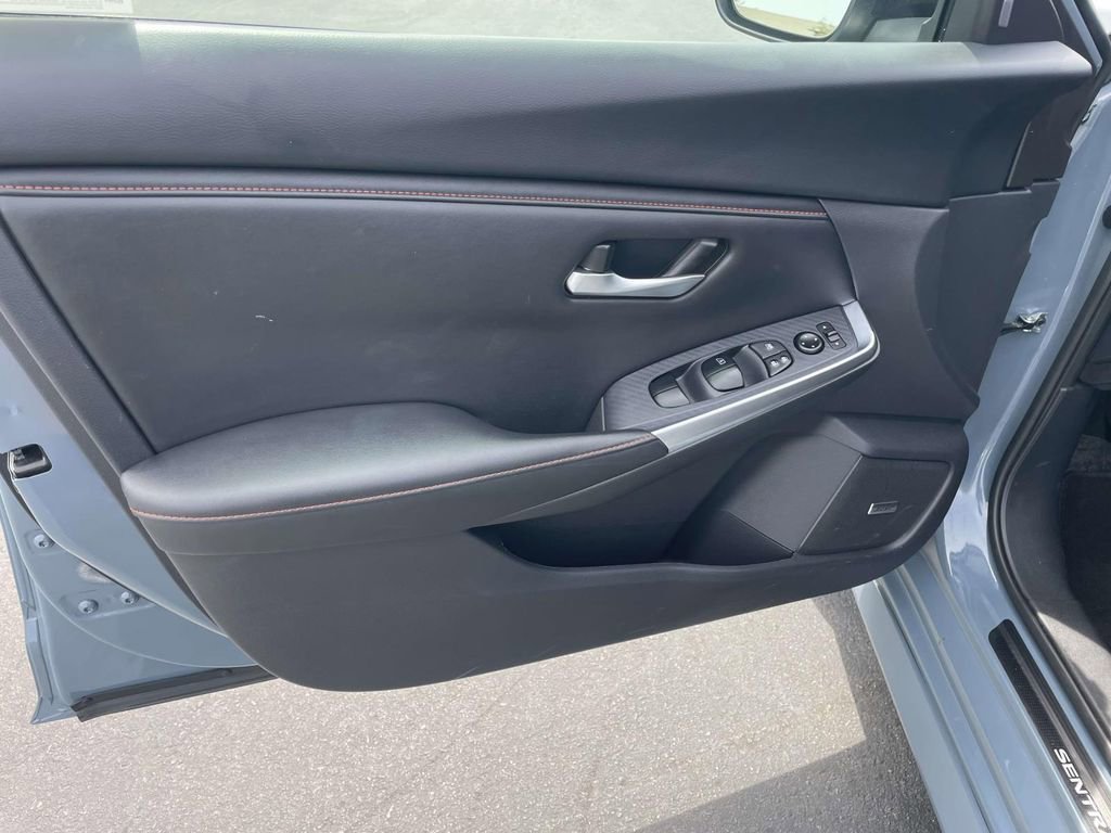 Used 2024 Nissan Sentra SR w/ SR Premium Package image 16