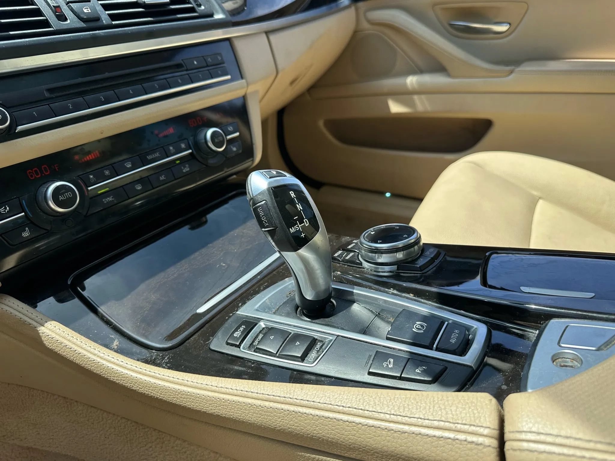 Used 2014 BMW 528i xDrive Sedan AWD/4WD image 16