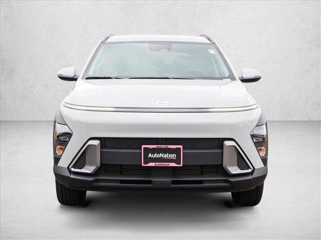 Used 2025 Hyundai Kona SEL image 2