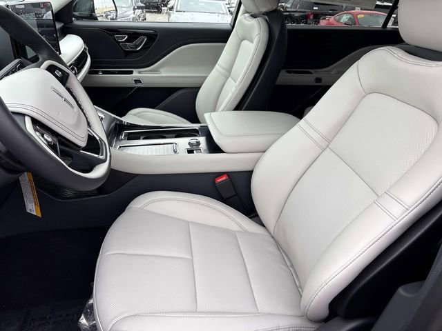 New 2026 Lincoln Aviator AWD image 24