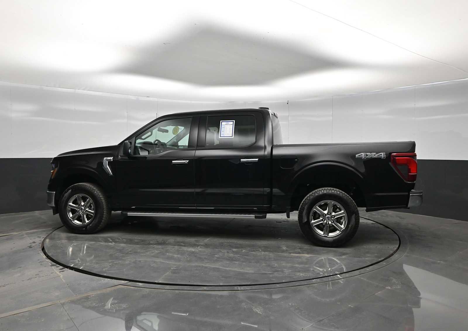 Used 2025 Ford F150 XLT w/ Equipment Group 301A Standard AWD/4WD image 5