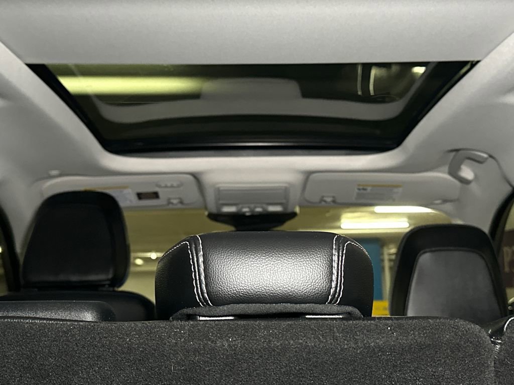 Used 2022 Ford Escape Titanium w/ Class II Trailer Tow Package image 8