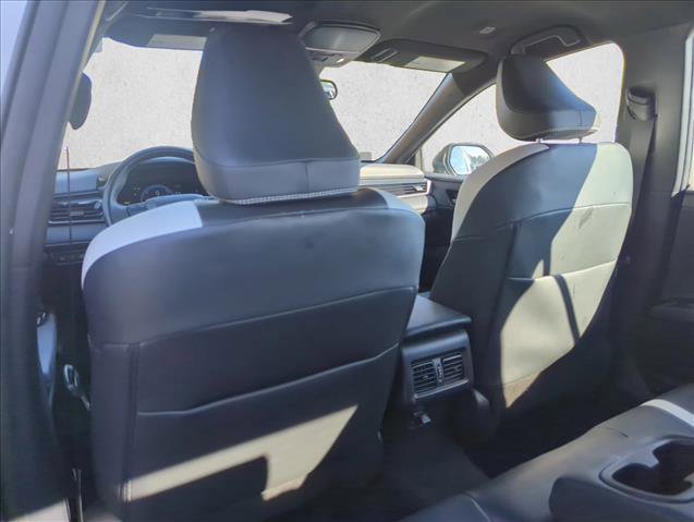 Used 2025 Toyota Camry SE image 20