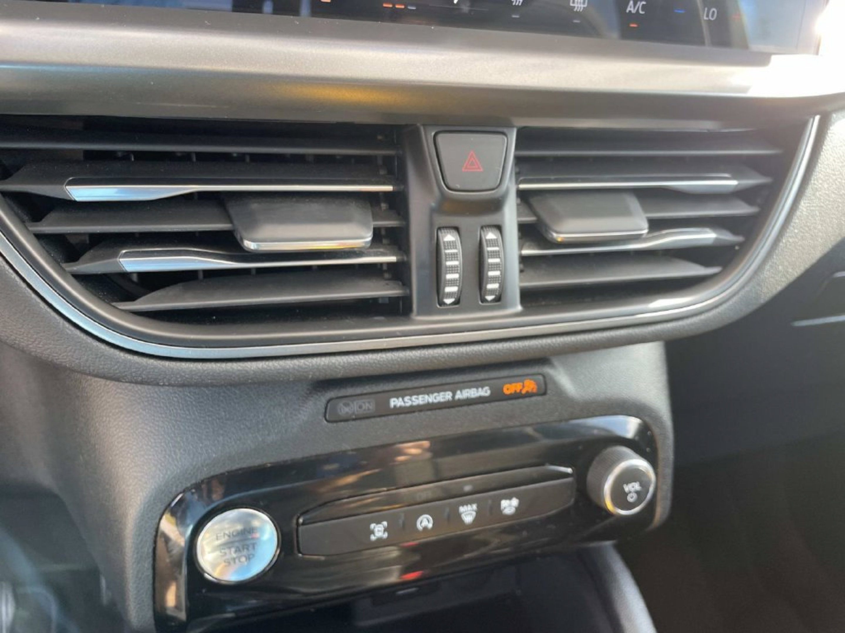 Used 2024 Ford Escape Active w/ Tech Pack #1 FWD image 24