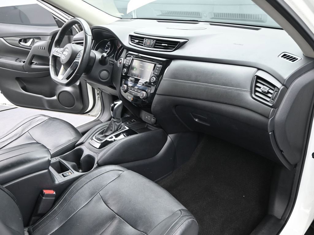 Used 2020 Nissan Rogue SL w/ Premium Package image 16