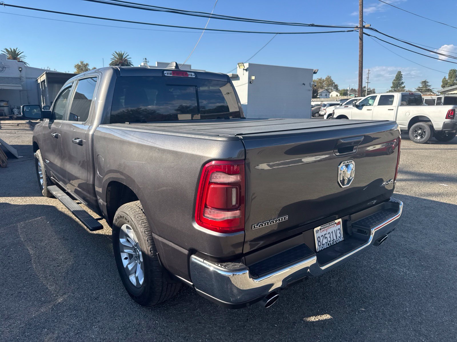Used 2023 RAM 1500 Laramie AWD/4WD image 2