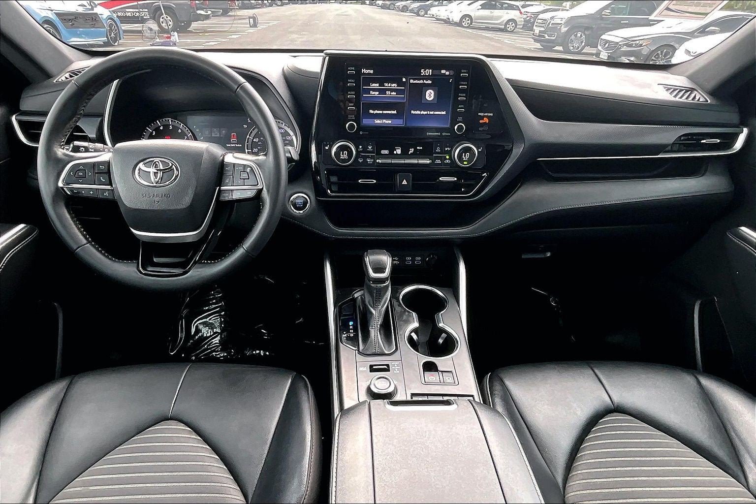 Used 2022 Toyota Highlander XSE AWD/4WD image 14