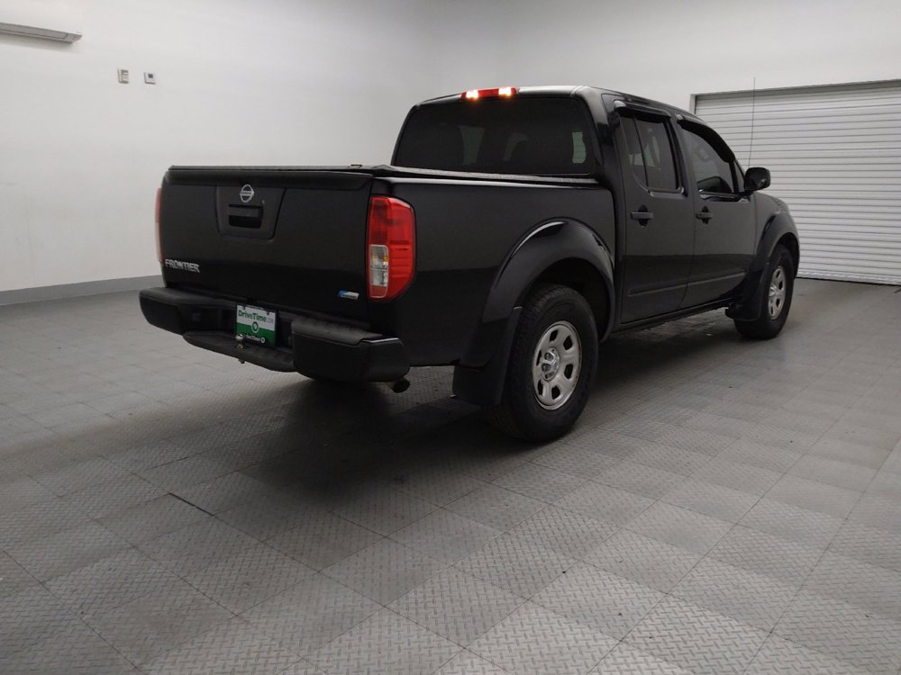 Used 2018 Nissan Frontier SV image 9