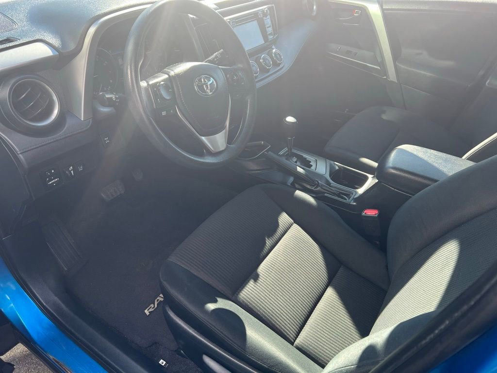 Used 2017 Toyota RAV4 LE w/ Carpet Mat Package AWD/4WD image 7