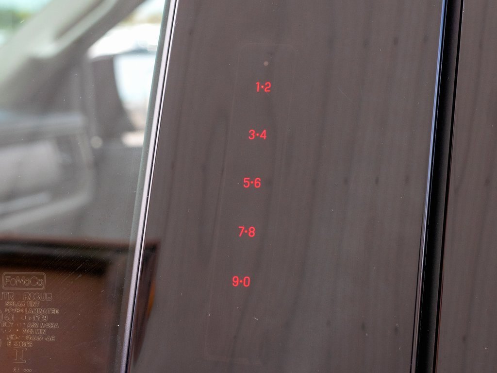 Used 2024 Ford Expedition Limited image 10