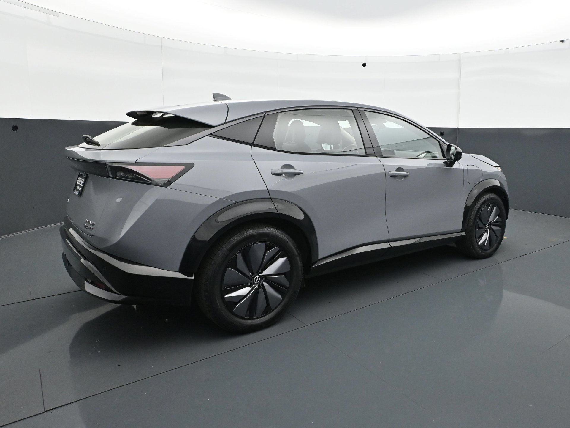 Used 2023 Nissan Ariya AWD image 7