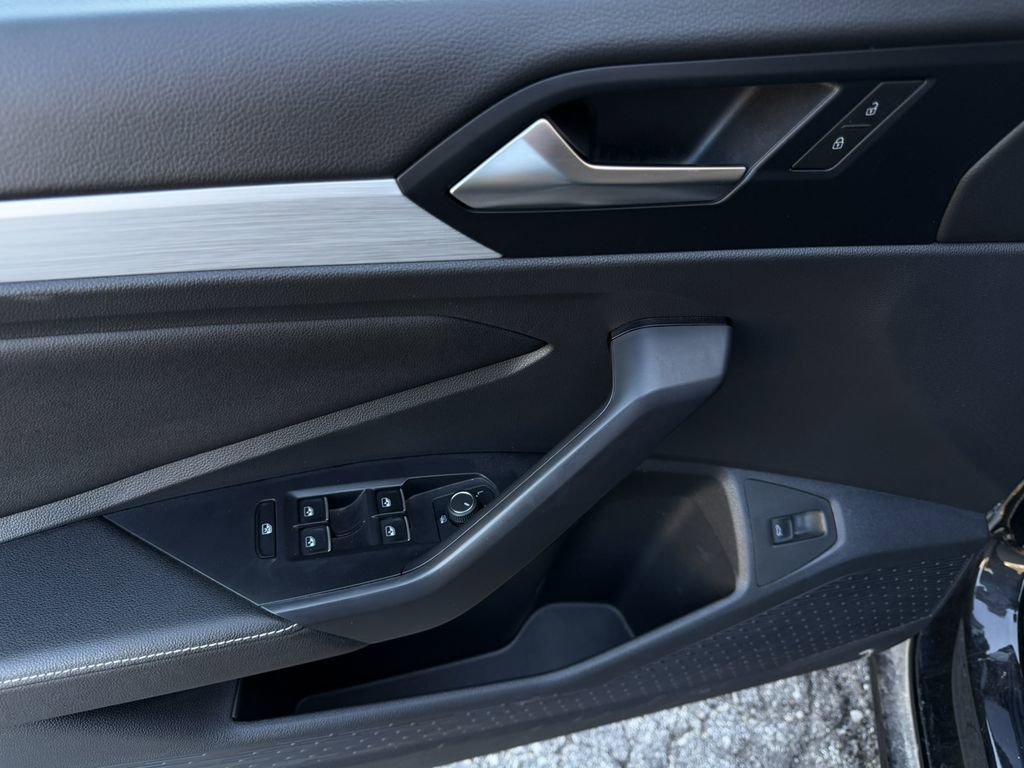 Used 2025 Volkswagen Jetta S image 22