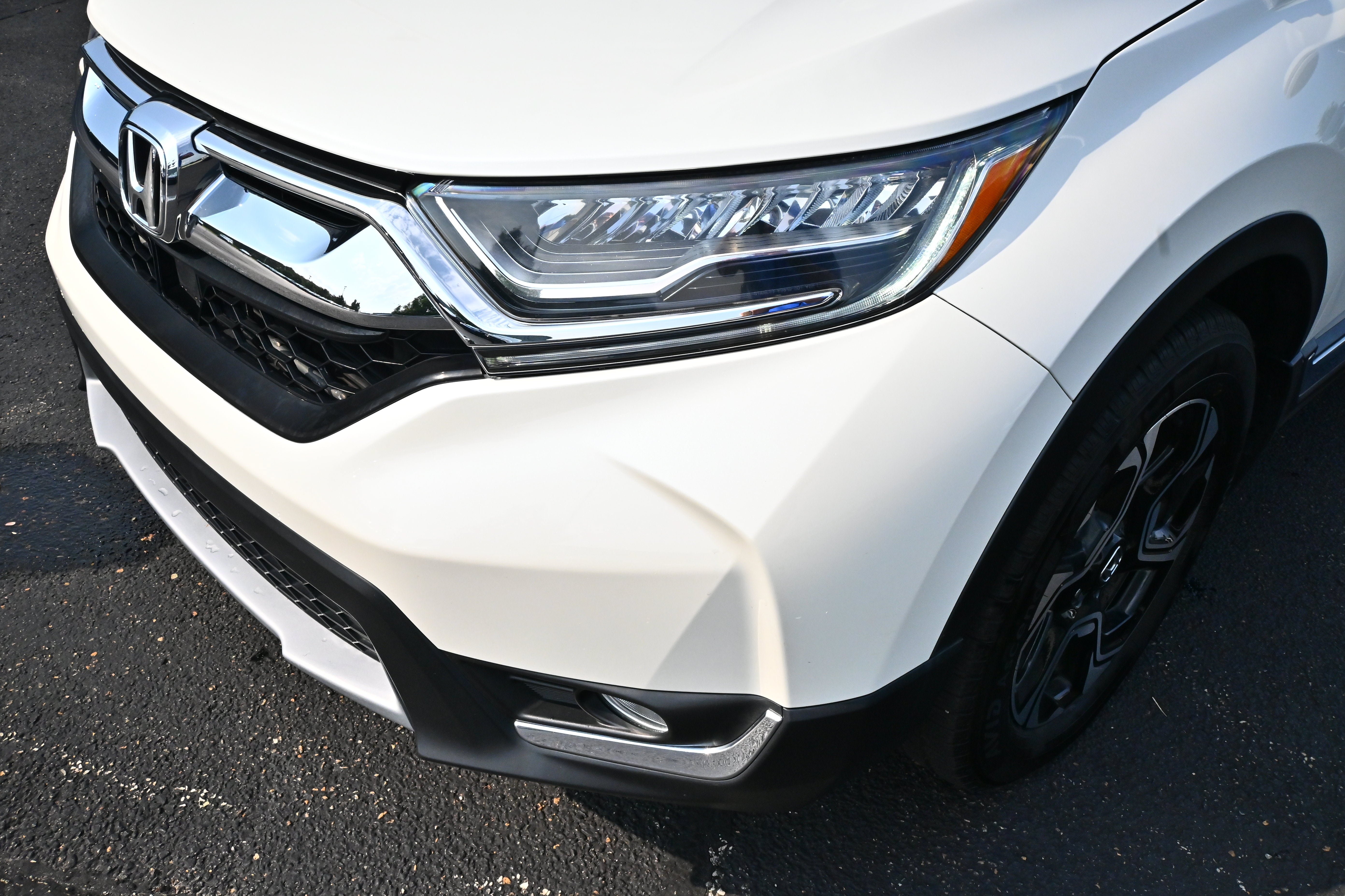 Used 2018 Honda CR-V Touring image 12