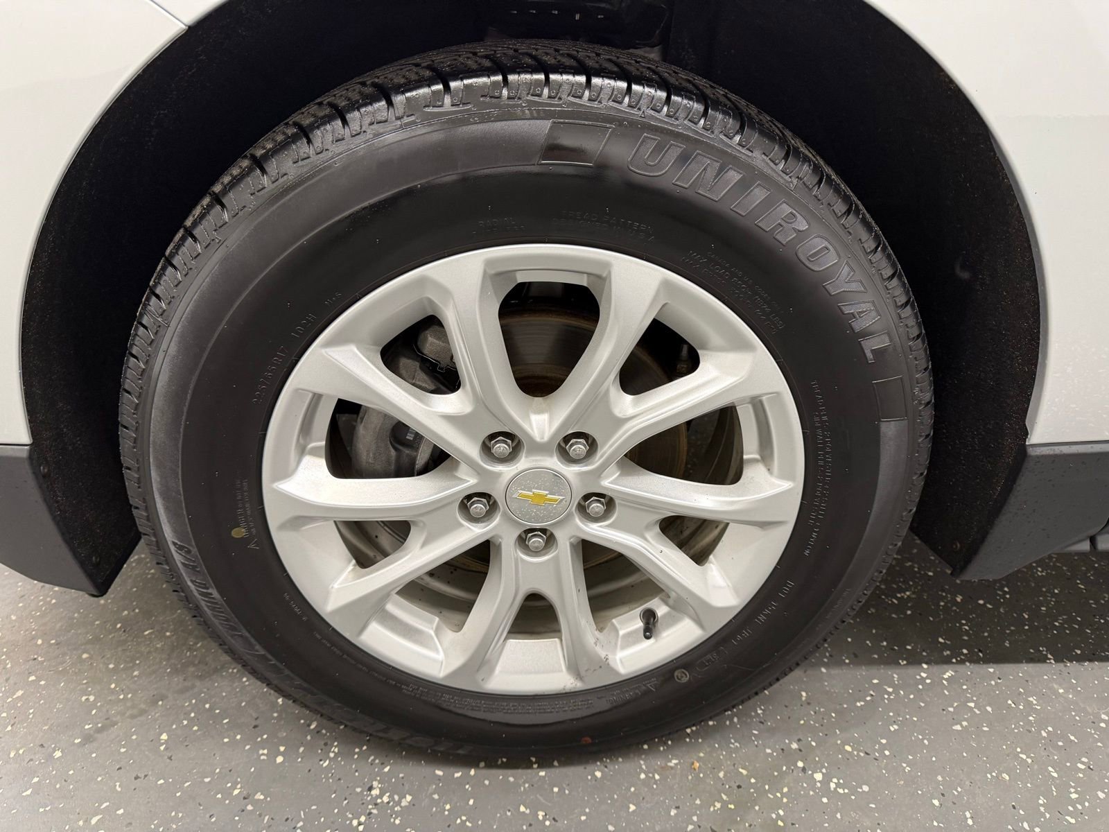 Used 2021 Chevrolet Equinox LT image 18