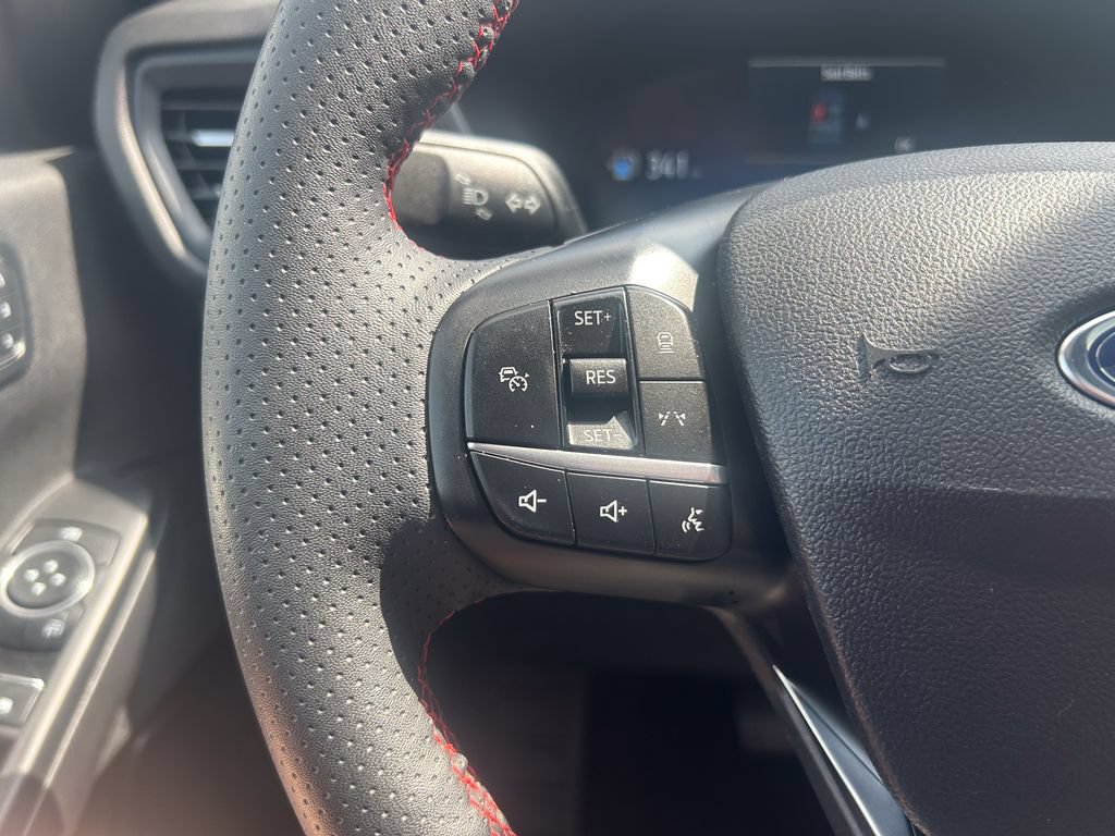 Certified 2025 Ford Escape ST-Line Elite w/ Premium Technology Package AWD/4WD image 30