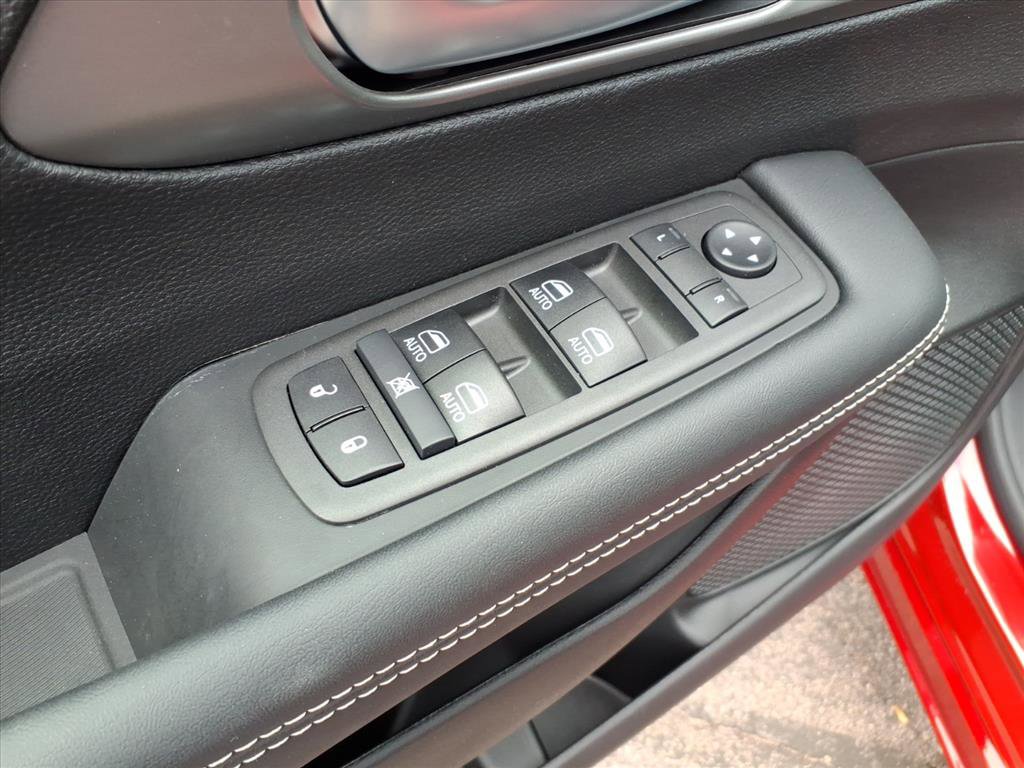 New 2026 Chrysler Pacifica Select image 13