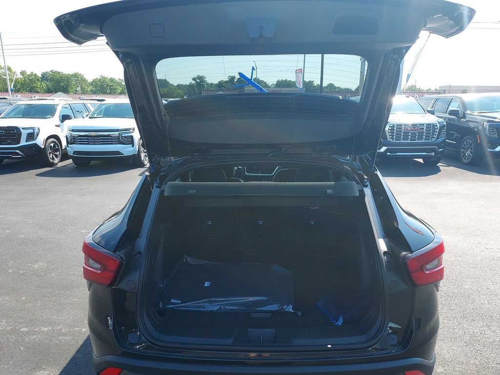 New 2026 Chevrolet Trax RS w/ Driver Confidence Package FWD image 28