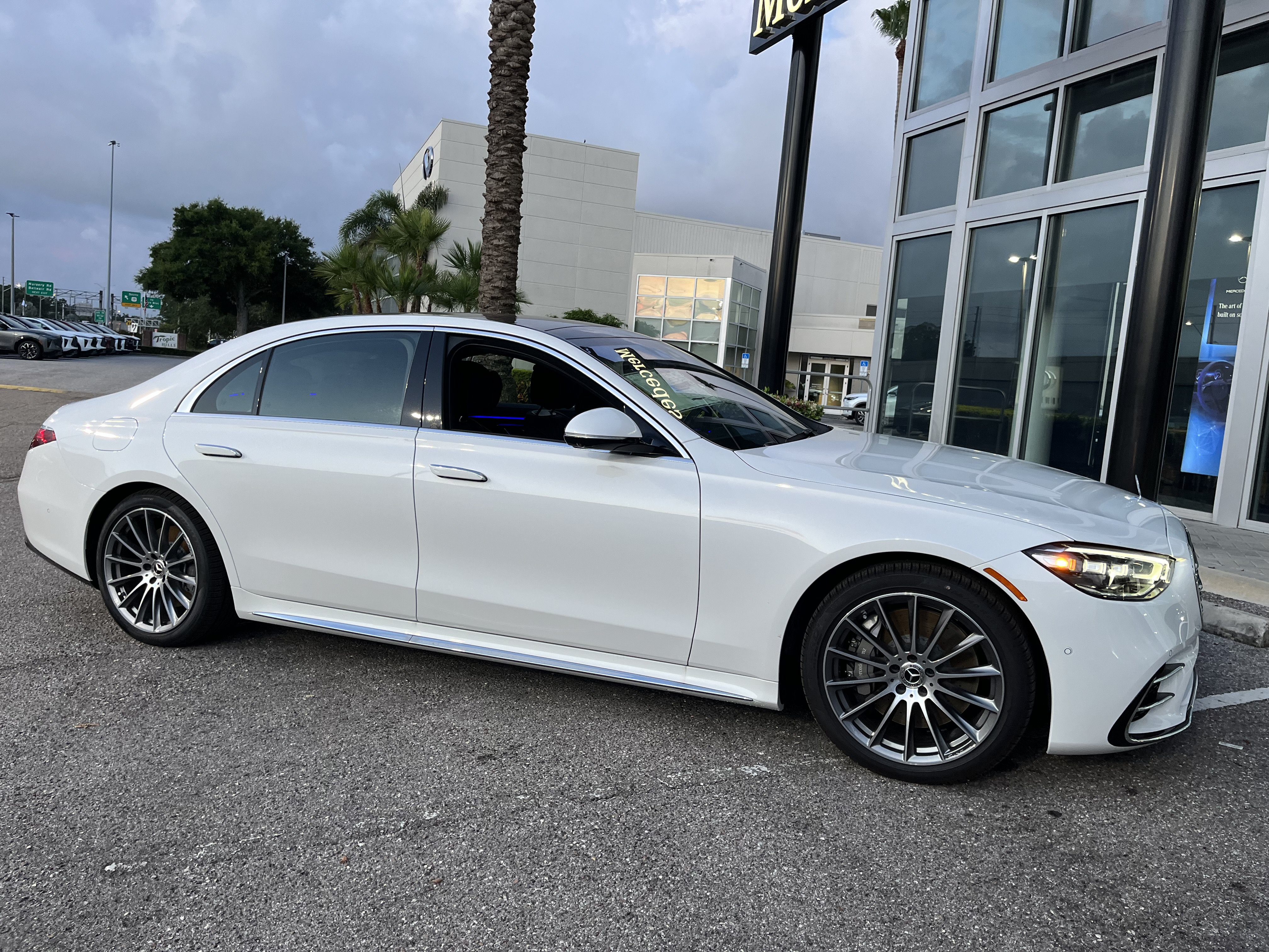 New 2026 Mercedes-Benz S 580e 4MATIC Sedan image 9