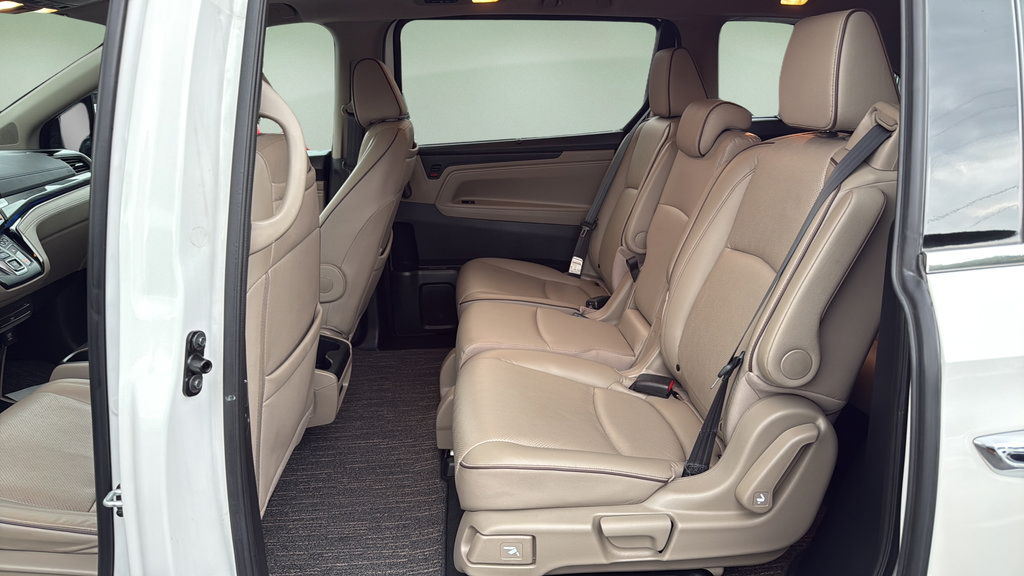 Used 2023 Honda Odyssey Elite image 14
