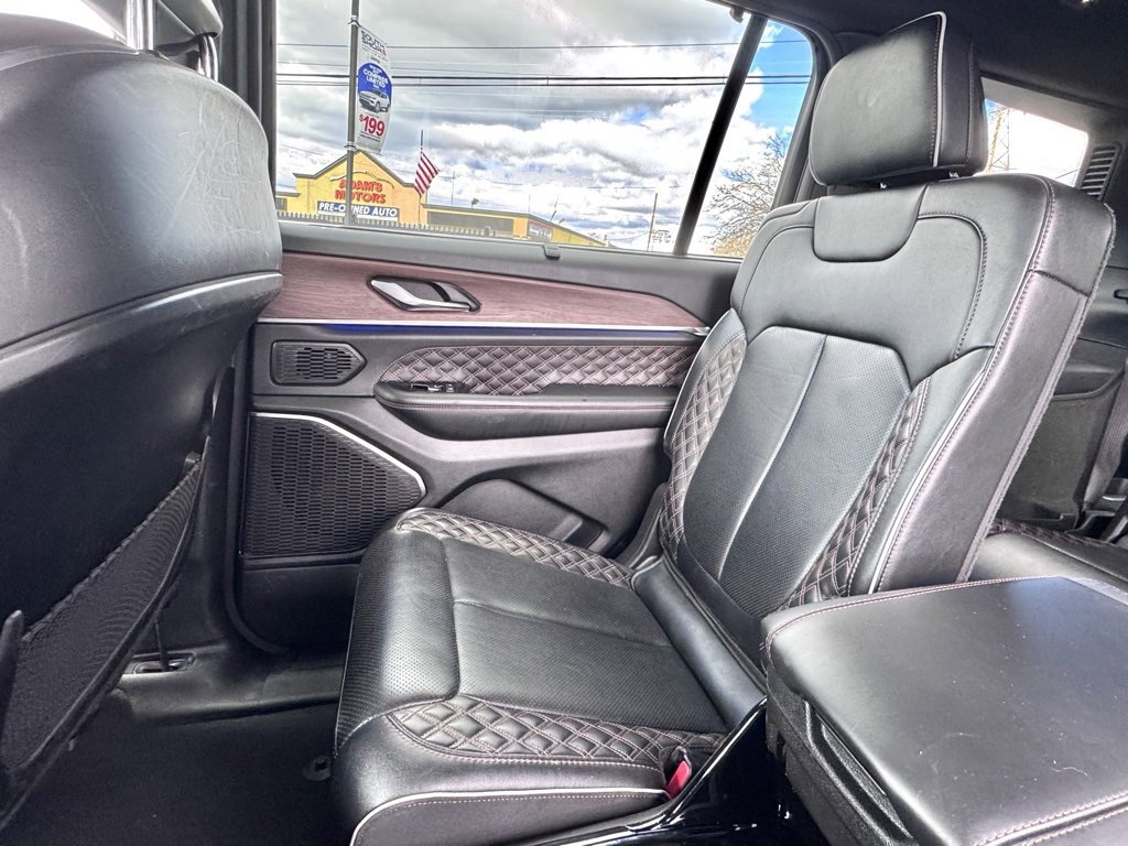 Certified 2022 Jeep Grand Cherokee L Summit w/ Luxury Tech Group V image 16