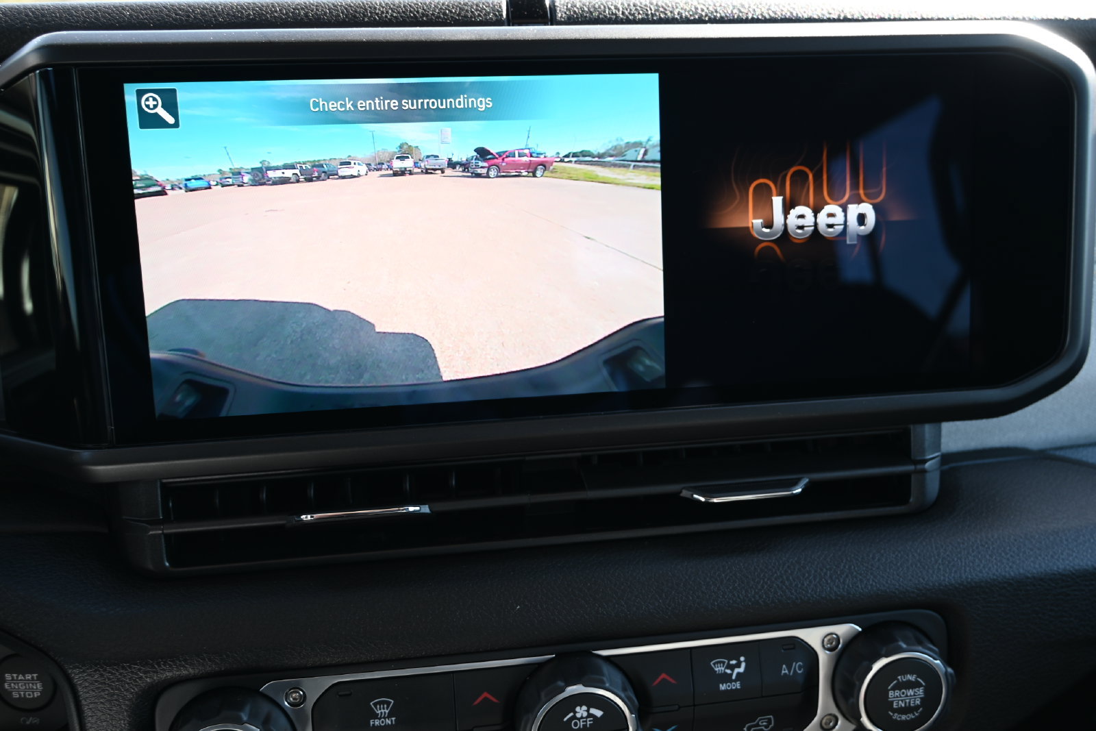 New 2026 Jeep Gladiator Sport AWD/4WD image 12